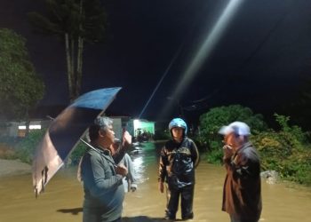 Tinjau Meluapnya Aek Haidupan Siwaluompu, Pemkab Tapanuli Utara  Tetap Upayakan Percepatan Penanganan Normalisasi.