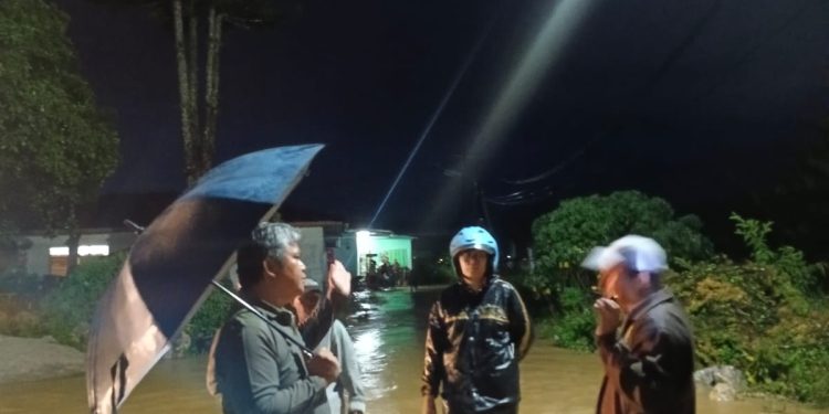 Tinjau Meluapnya Aek Haidupan Siwaluompu, Pemkab Tapanuli Utara  Tetap Upayakan Percepatan Penanganan Normalisasi.