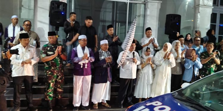 Aprial M Rizaldi Ginting Ikut Berangkatkan Jamaah Haji Pematangsiantar, Diiringi Lantunan Talbiyah