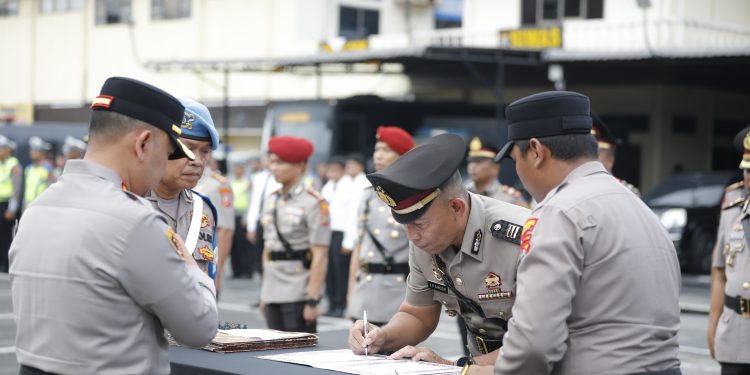 Pisah Sambut PJU Polrestabes Medan, Ini Pesan Kapolrestabes kepada Pejabat Baru Pisah Sambut PJU Polrestabes Medan, Ini Pesan Kapolrestabes kepada Pejabat Baru