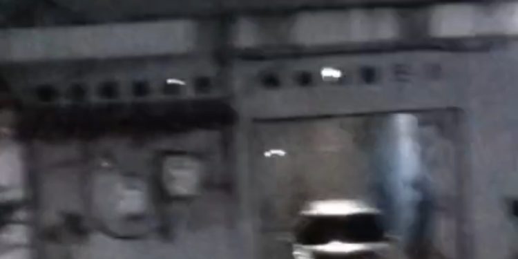 Misterius! Minibus Merah Diduga Bebas Keluar-Masuk Lapas Narkotika Pematangsiantar, Warga Curiga Ada Aktivitas Ilegal Misterius! Minibus Merah Diduga Bebas Keluar-Masuk Lapas Narkotika Pematangsiantar, Warga Curiga Ada Aktivitas Ilegal