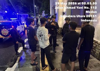 Brimob Sumut Hadirkan Patroli Humanis, Jaga Keamanan Malam Kota Medan hingga Rangkul Pelaku UMKM