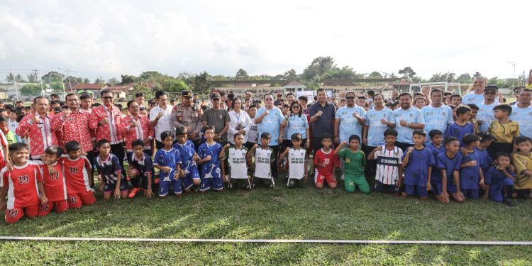 Wesly Silalahi Kick Off Liga Sepak Bola Usia Dini, Siapkan Generasi Atlet Masa Depan Pematangsiantar
