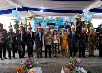 Wesly Silalahi Pulang ke Akar Iman, Kenangan Masa Kecil Mengalir di HUT ke-67 GKPS Efrata