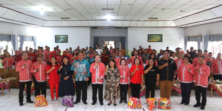 Wesly Silalahi dan Ny Liswati Tebar Kepedulian di Panti Sosial, Perkuat Semangat Toleransi di Pematangsiantar