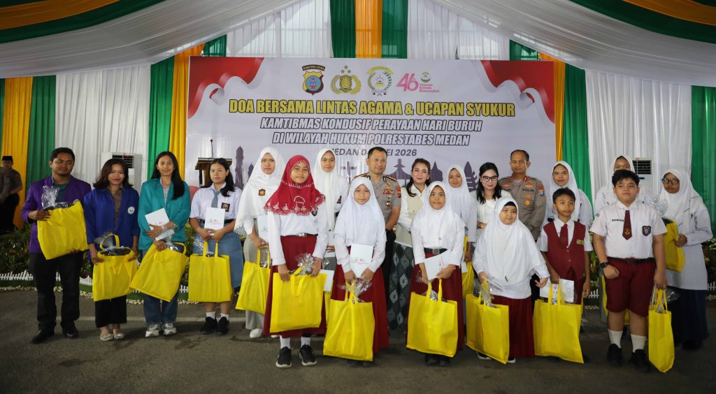 Polrestabes Medan Doa Bersama Lintas Agama, Santuni Anak Yatim Pasca May Day Polrestabes Medan Doa Bersama Lintas Agama, Santuni Anak Yatim Pasca May Day