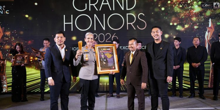 Kapolres Pematang Siantar Raih Penghargaan Nasional, AKBP Sah Udur Sitinjak Dinobatkan Sosok Inspiratif dan Berintegritas 2026 Kapolres Pematang Siantar Raih Penghargaan Nasional, AKBP Sah Udur Sitinjak Dinobatkan Sosok Inspiratif dan Berintegritas 2026