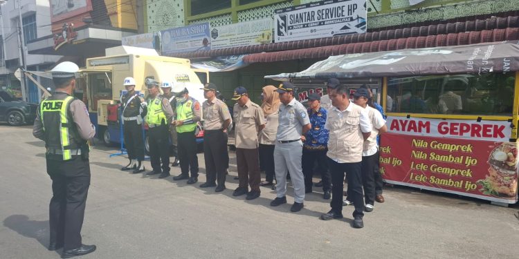 Sat Lantas Polres Pematangsiantar Gelar Razia Gabungan Pajak Kendaraan, Puluhan Kendaraan Terjaring Sat Lantas Polres Pematangsiantar Gelar Razia Gabungan Pajak Kendaraan, Puluhan Kendaraan Terjaring