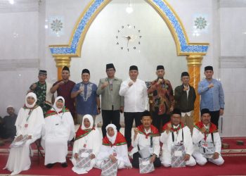 ‎Pemkab Tapanuli Utara Lepas Keberangkatan 7 Calon Haji, Harapkan Kembali Tetap Sehat