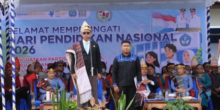 Hardiknas di Siborongborong: Bupati Taput Tegaskan Pendidikan Karakter Prioritas Utama Hadapi Era AI Hardiknas di Siborongborong: Bupati Taput Tegaskan Pendidikan Karakter Prioritas Utama Hadapi Era AI