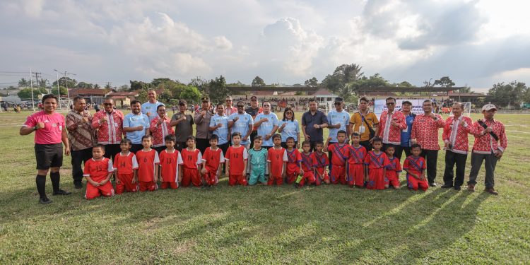 Riau Siahaan Mantapkan Pembinaan Sepak Bola Usia Dini, Pematangsiantar Bidik Lahirkan Atlet Masa Depan Riau Siahaan Mantapkan Pembinaan Sepak Bola Usia Dini, Pematangsiantar Bidik Lahirkan Atlet Masa Depan