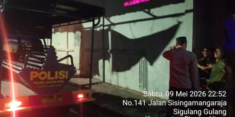 Respon Cepat Polisi, Polsek Siantar Utara Cek TKP Laporan Perkelahian di Depan SMP Negeri 7 Respon Cepat Polisi, Polsek Siantar Utara Cek TKP Laporan Perkelahian di Depan SMP Negeri 7