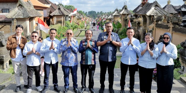 Dukung KEK Danau Toba, Bupati Simalungun Pelajari “Kepemimpinan Berani” Bangli dan Tata Kelola Wisata Penglipuran Bali Dukung KEK Danau Toba, Bupati Simalungun Pelajari “Kepemimpinan Berani” Bangli dan Tata Kelola Wisata Penglipuran Bali