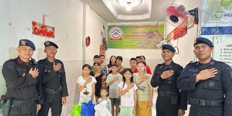 Sentuhan Kepedulian Brimob Sumut Warnai Minggu Kasih, Anak Panti Asuhan Terima Bantuan Sosial