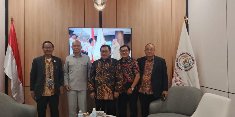 SMSI dan ABPEDNAS Jajaki Kolaborasi Nasional untuk Penguatan Desa dan Publikasi Program Strategis SMSI dan ABPEDNAS Jajaki Kolaborasi Nasional untuk Penguatan Desa dan Publikasi Program Strategis