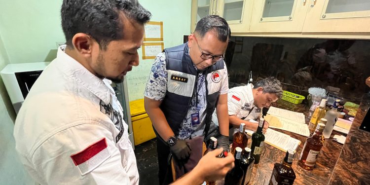 THM Phantom Terancam Sanksi Pidana, Diduga Edarkan Miras Berpita Cukai Palsu