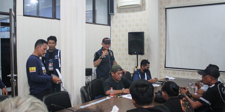 BNNK Deli Serdang Amankan Sejumlah Pengunjung THM dalam Razia Gabungan Ops Saber Bersinar BNNK Deli Serdang Amankan Sejumlah Pengunjung THM dalam Razia Gabungan Ops Saber Bersinar