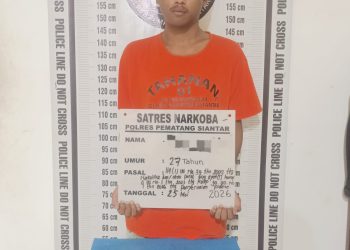 Duduk Santai di Atas Motor, Dua Pria Asal Simalungun Diciduk Satresnarkoba dengan Barang Bukti Sabu