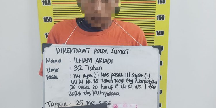 Polisi Gerebek Rumah Pengedar Ganja di Medan Denai, 27 Paket Siap Edar Diamankan Polisi Gerebek Rumah Pengedar Ganja di Medan Denai, 27 Paket Siap Edar Diamankan