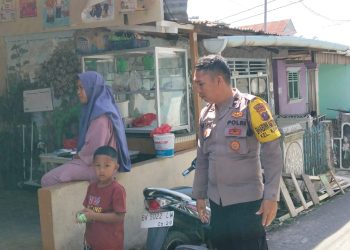 Bhabinkamtibmas Polsek Siantar Utara Sambangi Posyandu, Sampaikan Pesan Kamtibmas dan Bagikan MBG