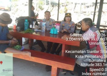 Kapolsek Siantar Utara Turun ke Ladang, Pastikan Program Ketahanan Pangan Berjalan Optimal