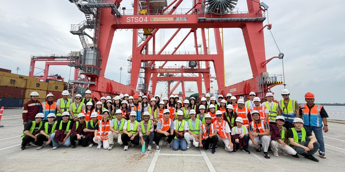 Pelindo Belawan Buka Wawasan Generasi Muda tentang Sektor Maritim dan Perdagangan Global