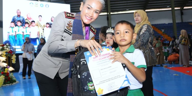 Kapolres Pematangsiantar Hadiri Pelepasan PAUD–SAB, Dukung Pembentukan Generasi Emas Sejak Usia Dini Kapolres Pematangsiantar Hadiri Pelepasan PAUD–SAB, Dukung Pembentukan Generasi Emas Sejak Usia Dini