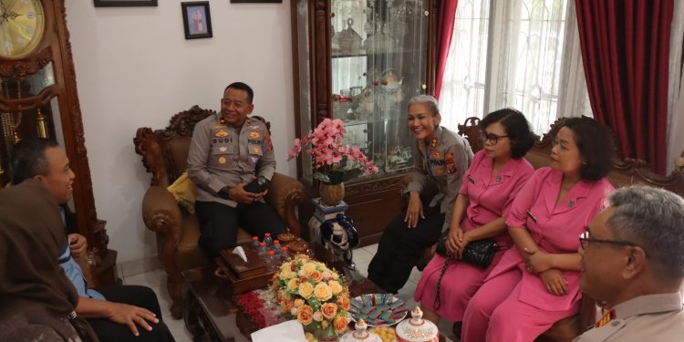 Sambut HUT Bhayangkara ke-80, Polres Pematangsiantar Gelar Anjangsana Penuh Keakraban dan Kepedulian