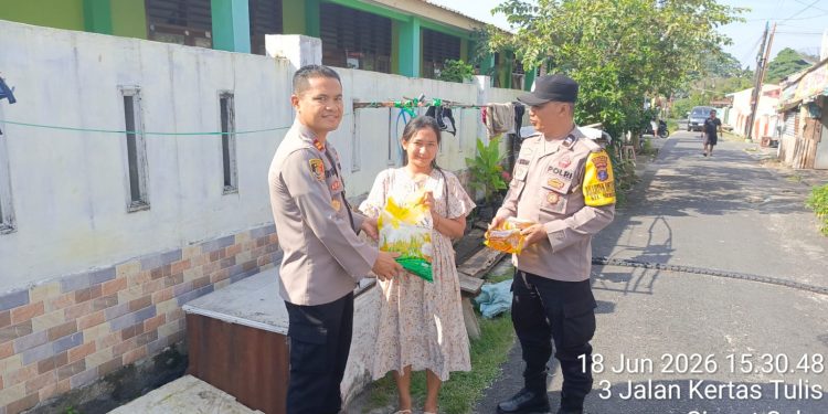 Sambut HUT Bhayangkara ke-80, Polsek Siantar Timur Salurkan Bansos Secara Door to Door kepada Warga Kurang Mampu Sambut HUT Bhayangkara ke-80, Polsek Siantar Timur Salurkan Bansos Secara Door to Door kepada Warga Kurang Mampu