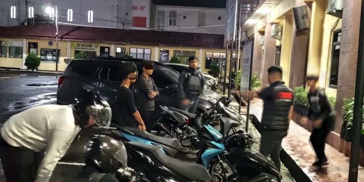 Patroli Tengah Malam, Timsus Dayok Mirah Tertibkan Knalpot Brong dan Jaga Kamtibmas Kota Pematangsiantar