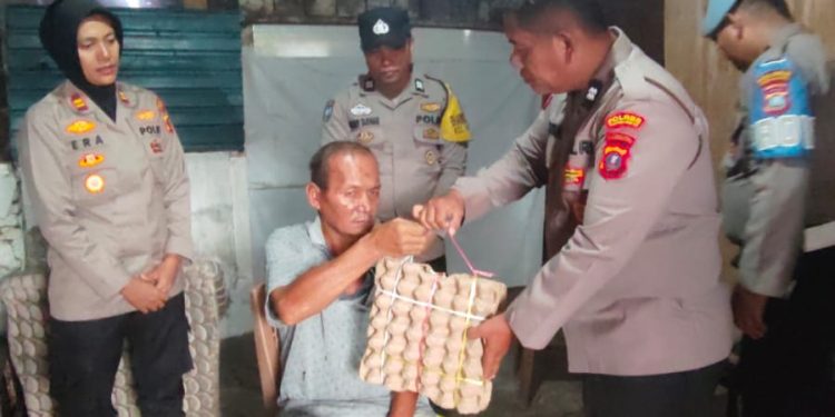 Jelang HUT Bhayangkara ke-80, Polsek Siantar Selatan Hadirkan Kepedulian dengan Menyapa dan Membantu Warga Penderita Stroke