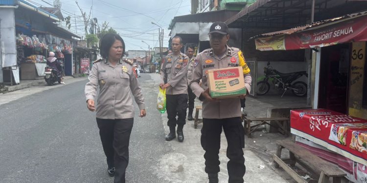 Jelang HUT Bhayangkara ke-80, Polsek Siantar Utara Datangi Rumah Warga Prasejahtera, Tebar Kepedulian dari Pintu ke Pintu