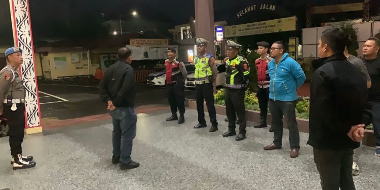 Beri Rasa Aman, Polres Pematangsiantar Gencarkan Patroli Blue Light Patrol di Wilkum Beri Rasa Aman, Polres Pematangsiantar Gencarkan Patroli Blue Light Patrol di Wilkum