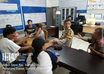 Bhabinkamtibmas Polsek Siantar Timur Selesaikan Perkelahian Warga Lewat Mediasi, Kedua Pihak Berdamai