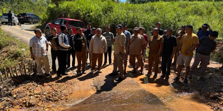 Sinergi Lintas Provinsi, Bupati JTP Hutabarat Tinjau Pemulihan Jalan BKPSU dan Lokasi Huntap Bantuan Gub Jabar Sinergi Lintas Provinsi, Bupati JTP Hutabarat Tinjau Pemulihan Jalan BKPSU dan Lokasi Huntap Bantuan Gub Jabar 