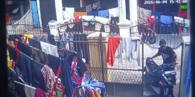 Terekam CCTV Saat Beraksi, Pelaku Curanmor Asal Tembung Dibekuk Polsek Medan Area Terekam CCTV Saat Beraksi, Pelaku Curanmor Asal Tembung Dibekuk Polsek Medan Area