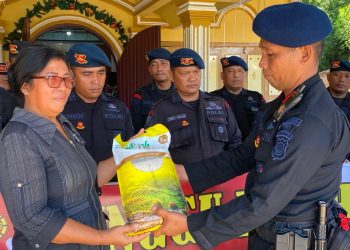 Minggu Kasih Brimob Sumut Sentuh Hati Jemaat, Tebar Kepedulian dan Perkuat Harmoni di Pematangsiantar