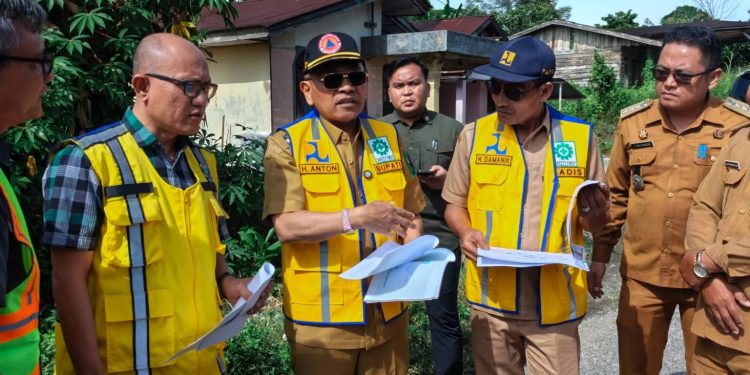 Anton Achmad Saragih Buktikan Komitmen, Ujung Padang Dapat Kucuran Infrastruktur Hampir Rp40 Miliar Anton Achmad Saragih Buktikan Komitmen, Ujung Padang Dapat Kucuran Infrastruktur Hampir Rp40 Miliar