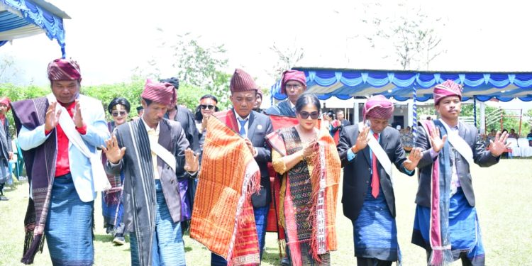 Hari Kedua Mangase Taon, Ritual Sakral Mangalahat Horbo Tampilkan Kekayaan Budaya Batak 