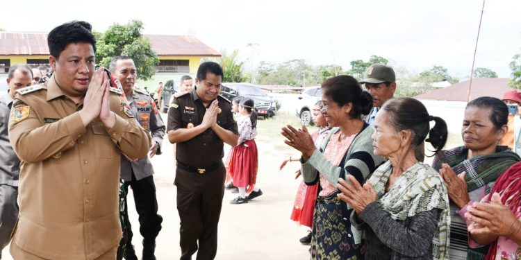 Sinergitas dengan TNI, Bupati Samosir Bersama Dandim 0210/TU Launching 30 Sumur Bor Bantuan KASAD, Wujud Kepemimpinan Kolaboratif Menjawab Kebutuhan Air Bersih