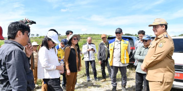 Gandeng Pemerintah Pusat, Bupati Vandiko Siapkan Samosir Jadi Sentra Bawang Putih Nasional Gandeng Pemerintah Pusat, Bupati Vandiko Siapkan Samosir Jadi Sentra Bawang Putih Nasional
