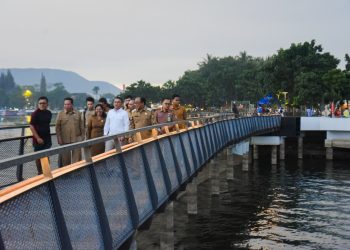 Jalin Silaturahmi, Wabup Samosir Sambut Kehadiran Wakil Walikota Medan di Waterfront Pangururan