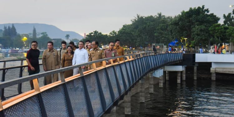 Jalin Silaturahmi, Wabup Samosir Sambut Kehadiran Wakil Walikota Medan di Waterfront Pangururan Jalin Silaturahmi, Wabup Samosir Sambut Kehadiran Wakil Walikota Medan di Waterfront Pangururan