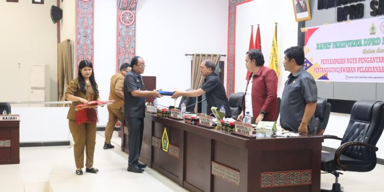 Wakil Bupati Samosir Sampaikan Nota Pengantar Ranperda Pertanggungjawaban Pelaksanaan APBD Tahun Anggaran 2025 Samosir Wakil Bupati Samosir Sampaikan Nota Pengantar Ranperda Pertanggungjawaban Pelaksanaan APBD Tahun Anggaran 2025 Samosir