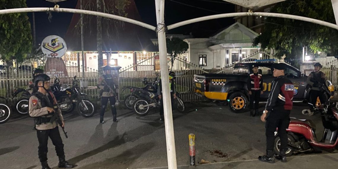 Brimob Polda Sumut dan Polres Nias Perkuat Patroli Malam, Pastikan Gunungsitoli Tetap Aman dan Kondusif