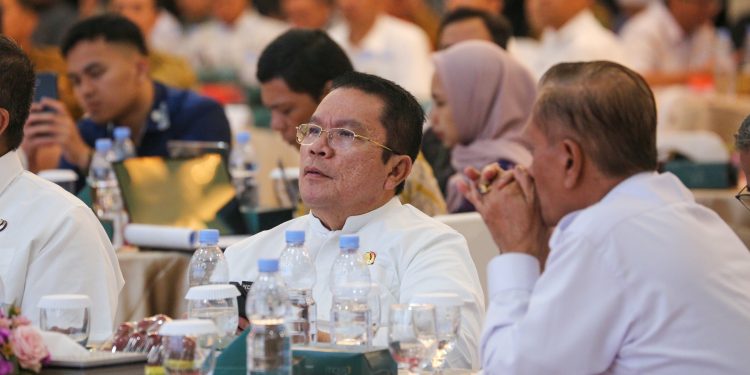 Wali Kota Wesly Hadiri Rakor TKD 2026, Pemko Pematangsiantar Perkuat Komitmen Kelola Dana Transfer Tepat Sasaran untuk Kepentingan Masyarakat Wali Kota Wesly Hadiri Rakor TKD 2026, Pemko Pematangsiantar Perkuat Komitmen Kelola Dana Transfer Tepat Sasaran untuk Kepentingan Masyarakat