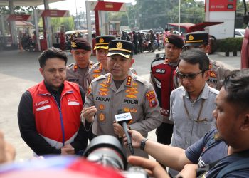 Kapolrestabes Medan Turun Langsung Awasi Distribusi BBM, Pengawalan Dilakukan hingga SPBU