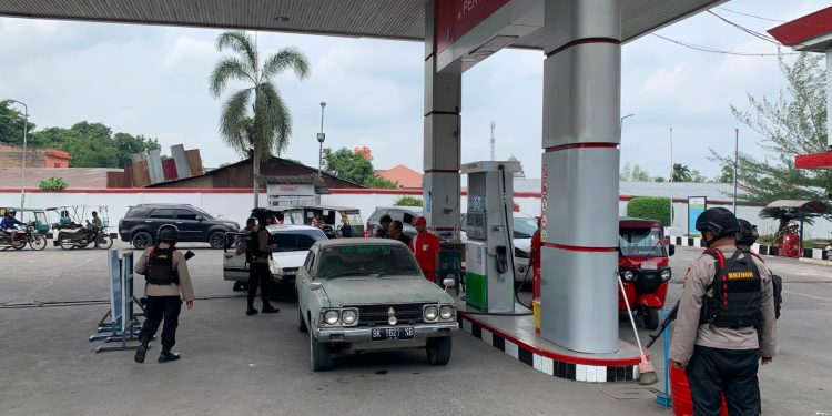 Brimob Polda Sumut Perketat Pengamanan SPBU di Tiga Daerah, Pastikan Distribusi BBM Aman dan Tepat Sasaran