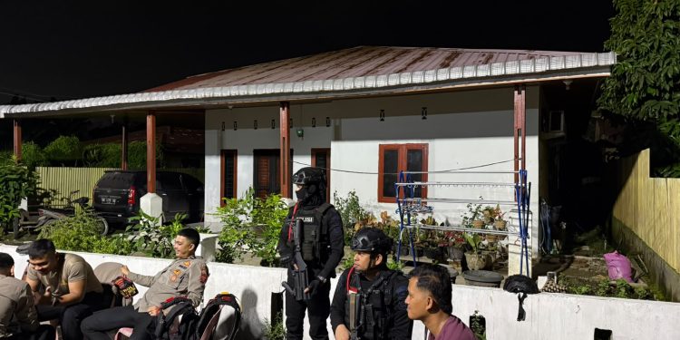 30 Personel Brimob Polda Sumut Diterjunkan, Nobar Piala Dunia 2026 di Belawan Berlangsung Aman dan Kondusif 30 Personel Brimob Polda Sumut Diterjunkan, Nobar Piala Dunia 2026 di Belawan Berlangsung Aman dan Kondusif