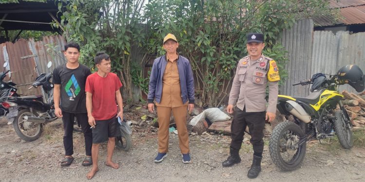 Respon Cepat Keluhan Warga, Bhabinkamtibmas Polsek Siantar Martoba Turun Tangan Benahi Persoalan Limbah Usaha Pakan Ternak Respon Cepat Keluhan Warga, Bhabinkamtibmas Polsek Siantar Martoba Turun Tangan Benahi Persoalan Limbah Usaha Pakan Ternak